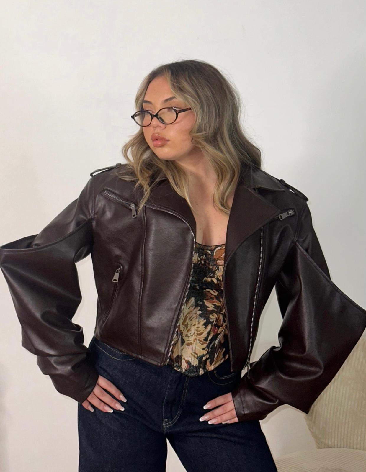 Chiodo in pelle marrone